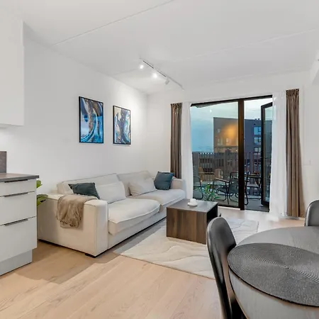 Vervet Apartment, *