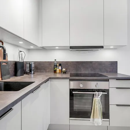 Vervet Apartment, *