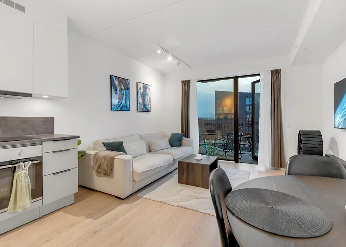 Vervet Apartment, *